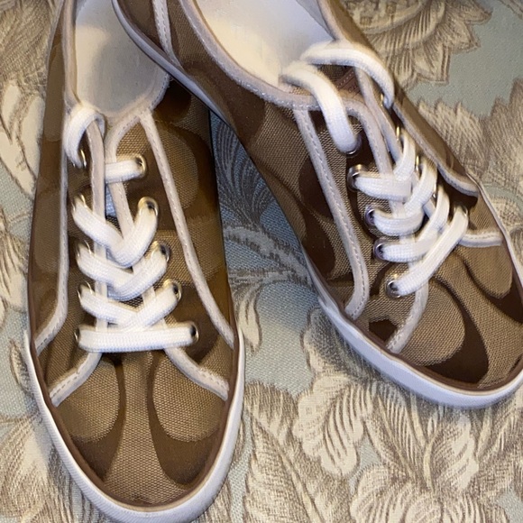 COACH DALIA DEE SIGNATURE CANVAS TENNIS SHOES SZ 8.5 - Picture 8 of 13